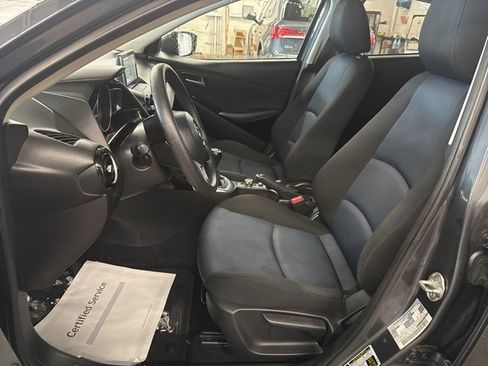 Used 2017 Toyota Yaris iA image 11