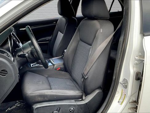 Used 2018 Chrysler 300 Touring w/ Sport Appearance Package RWD image 11