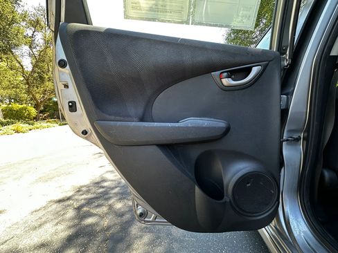 Used 2009 Honda Fit Sport image 17