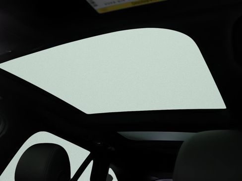 Certified 2022 Mercedes-Benz GLC 300 image 23