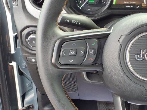 Used 2024 Jeep Wrangler Unlimited AWD/4WD image 12