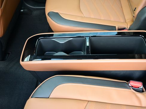 New 2025 Nissan Pathfinder Platinum image 18