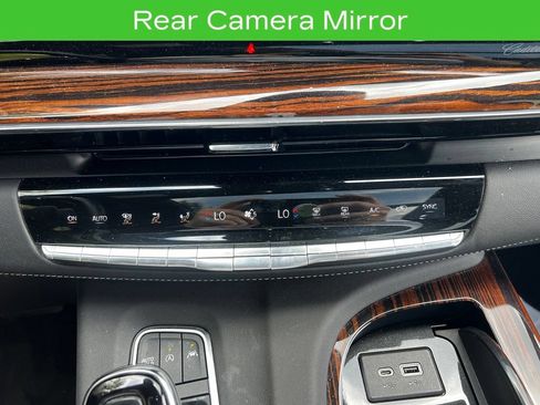 Used 2023 Cadillac Escalade ESV Premium Luxury AWD/4WD image 26