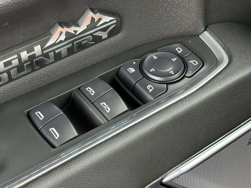 Certified 2024 Chevrolet Silverado 1500 High Country w/ High Country Premium Package AWD/4WD image 15