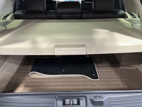Used 2017 Land Rover Range Rover HSE AWD/4WD image 14