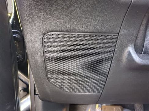 Used 2019 Jeep Wrangler Unlimited Sahara image 30