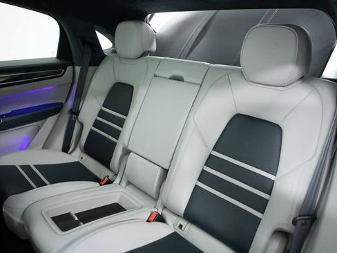 Certified 2023 Porsche Cayenne GTS image 29