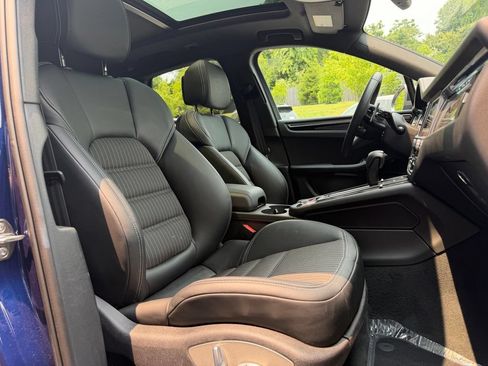 Certified 2026 Porsche Macan Turbo AWD/4WD image 20