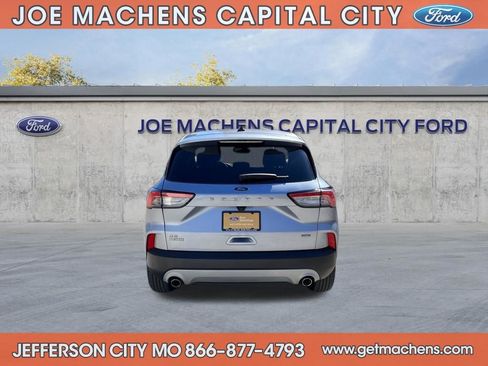 Certified 2022 Ford Escape SE image 9
