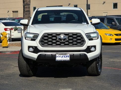 Used 2023 Toyota Tacoma TRD Off-Road w/ Black Out Package (TMS) image 3