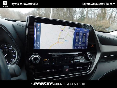 Used 2021 Toyota Highlander Limited image 8