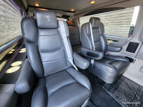 Used 2023 Chevrolet Express 2500 Extended RWD image 28