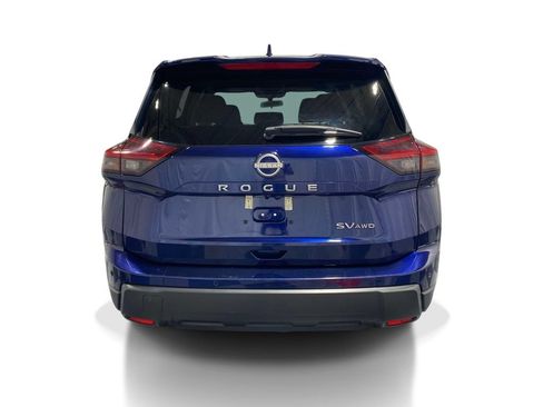 Used 2024 Nissan Rogue SV AWD/4WD image 3