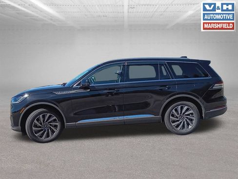 Used 2025 Lincoln Aviator AWD image 25