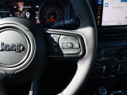 New 2026 Jeep Gladiator Sport image 18