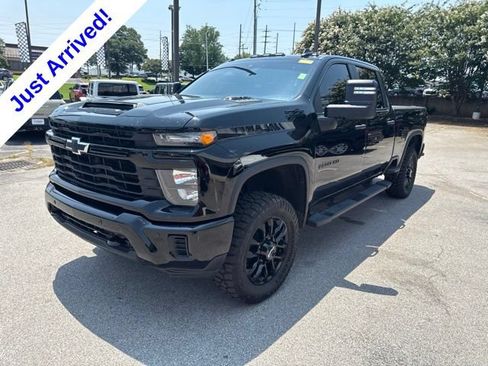 Used 2025 Chevrolet Silverado 2500 Custom w/ Custom Value Package AWD/4WD image 7