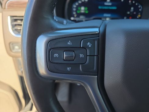 Used 2023 Chevrolet Suburban LT image 27