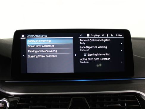 Used 2023 BMW 530e w/ M Sport Package image 22