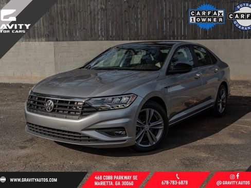 Used 2021 Volkswagen Jetta R-Line w/ R-Line Cold Weather Package image 1