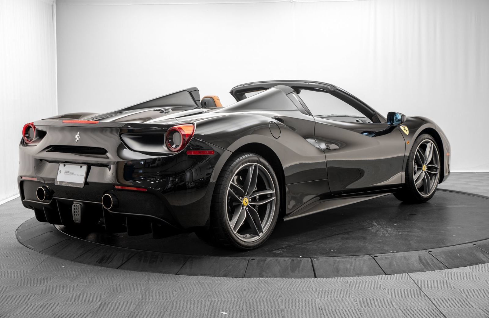 Used 2017 Ferrari 488 Spider RWD image 7