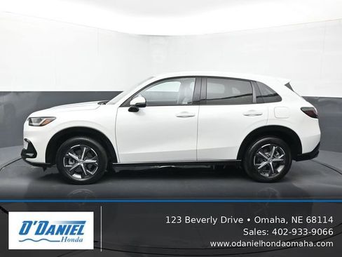 Used 2024 Honda HR-V EX-L image 2