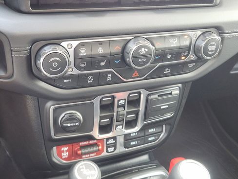 New 2026 Jeep Gladiator Rubicon AWD/4WD image 18