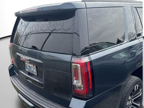 Used 2019 GMC Yukon SLT w/ Graphite Edition image 6