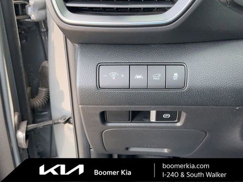 Used 2023 Hyundai Santa Fe SEL FWD image 18