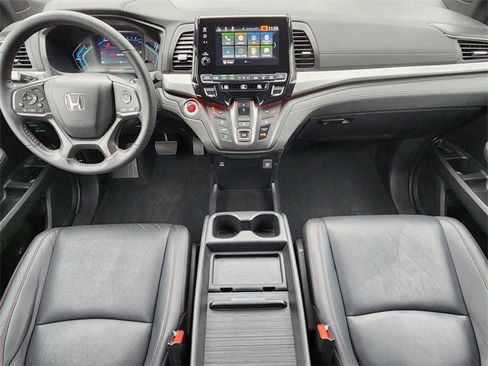 Used 2024 Honda Odyssey Sport image 10