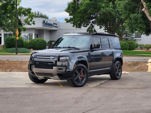 Used 2022 Land Rover Defender 110 X AWD/4WD image 2