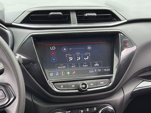 Used 2021 Chevrolet TrailBlazer LT w/ Sun and Liftgate Package FWD image 18
