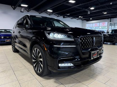 Used 2020 Lincoln Aviator Grand Touring w/ Elements Package Plus AWD/4WD image 9