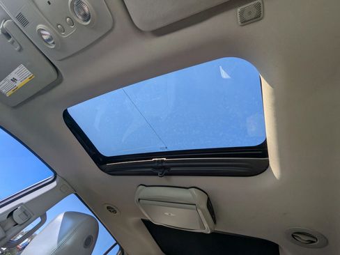 Used 2013 Buick Enclave Premium image 22