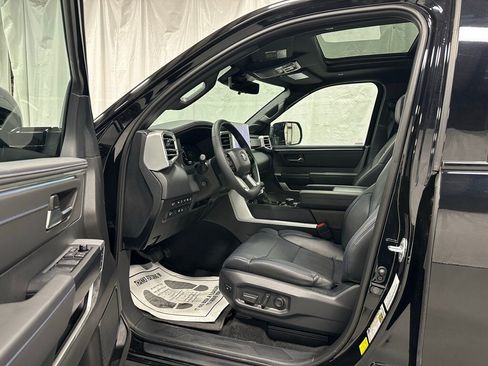 Used 2025 Toyota Tundra Platinum image 10