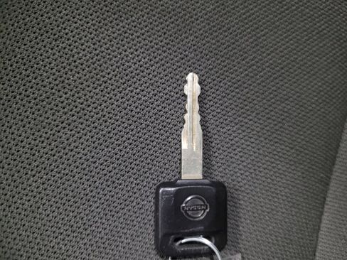 Used 2018 Nissan Frontier S image 32