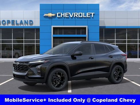 New 2026 Chevrolet Trax LT w/ Driver Confidence Package FWD image 2