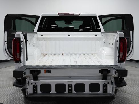 Used 2025 GMC Sierra 1500 SLT image 13