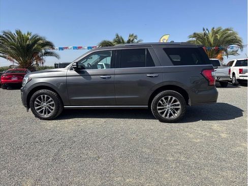 Used 2018 Ford Expedition Limited w/ Equipment Group 301A AWD/4WD image 8