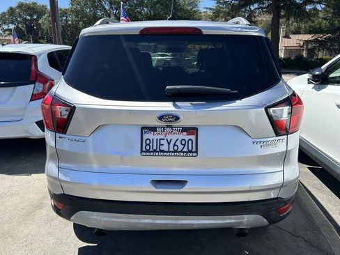 Used 2019 Ford Escape Titanium FWD image 3