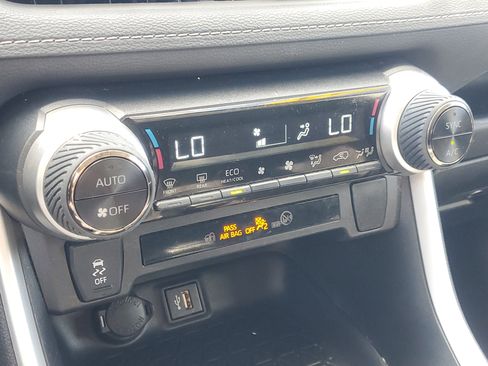 Certified 2024 Toyota RAV4 LE image 28