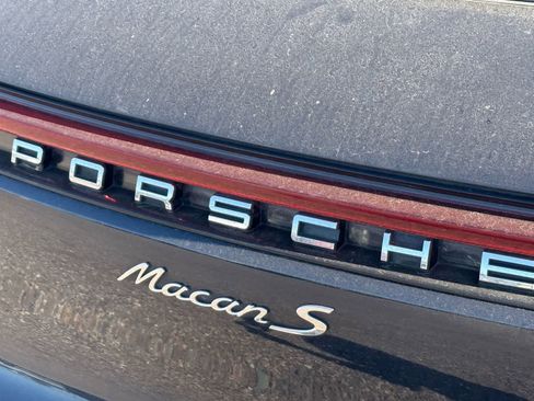 Used 2021 Porsche Macan S image 6