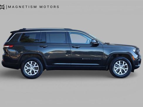 Used 2022 Jeep Grand Cherokee L Limited w/ Trailer Tow Group (B) image 3