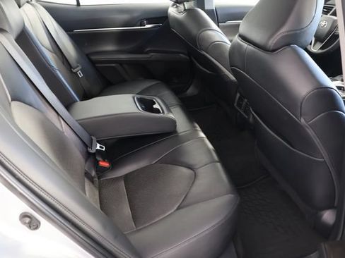 Used 2022 Toyota Camry XLE w/ Navigation Package FWD image 23