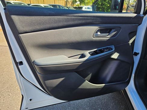 Used 2026 Nissan Leaf SV+ w/ Floor Mat Package (SV+) FWD image 23