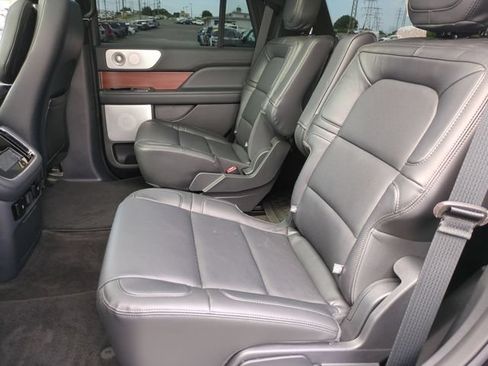 Used 2023 Lincoln Navigator Reserve AWD/4WD image 30
