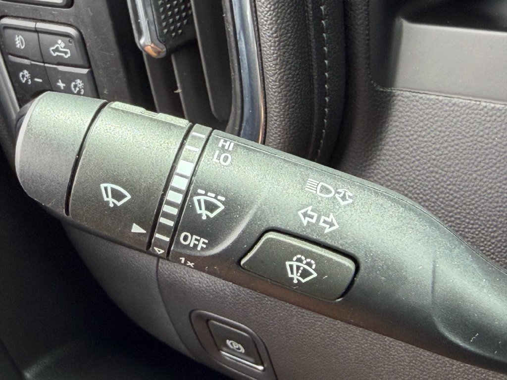Used 2019 Chevrolet Silverado 1500 RST RWD image 29