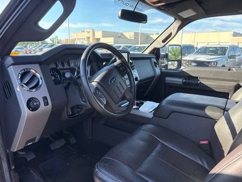 Used 2016 Ford F250 Lariat w/ Lariat Interior Package AWD/4WD image 10