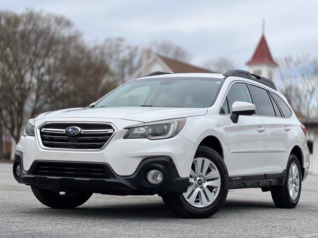 Used 2019 Subaru Outback 2.5i Premium AWD/4WD image 1