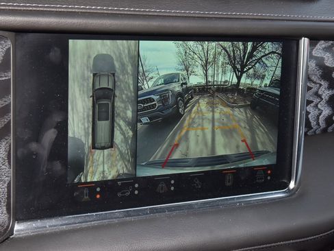 Used 2023 GMC Yukon XL Denali w/ Denali Reserve Package image 31