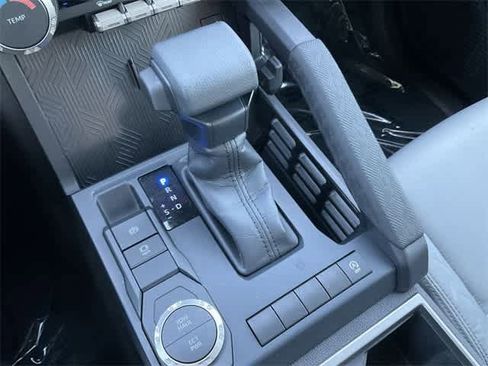 Certified 2025 Toyota Tacoma SR5 image 25